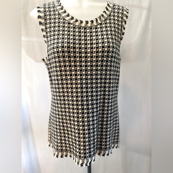 OSCAR DE LA RENTA SWEATER SET - Picture 4 of 5